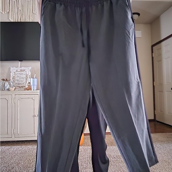 Grey/Black. Lane Bryant the perfect drape ankle mid rise - Picture 4 of 7